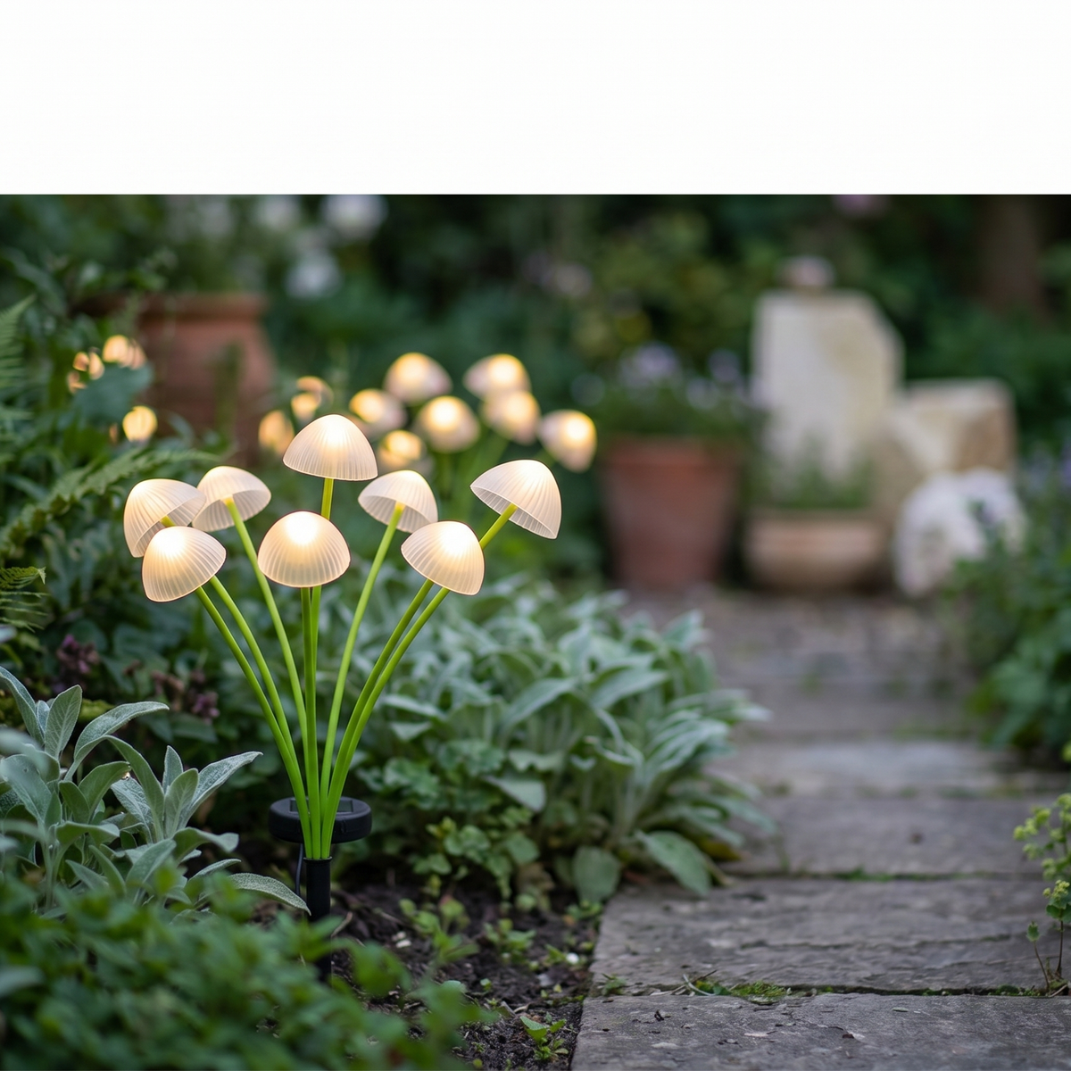 Solar Mushroom Garden Lights — Dusk-to-Dawn Glow, No Wiring